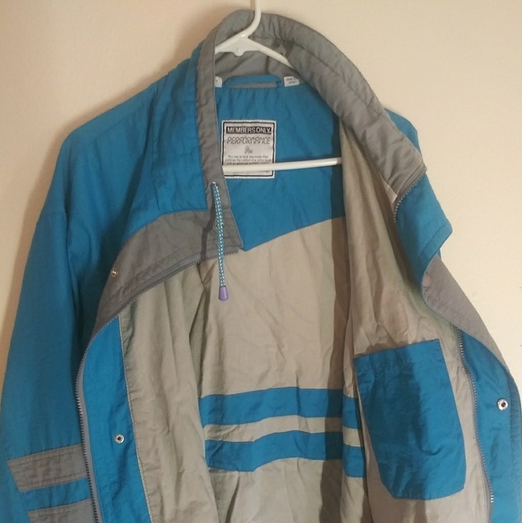 Members Only Retro Windbreaker - Picture 5 of 6